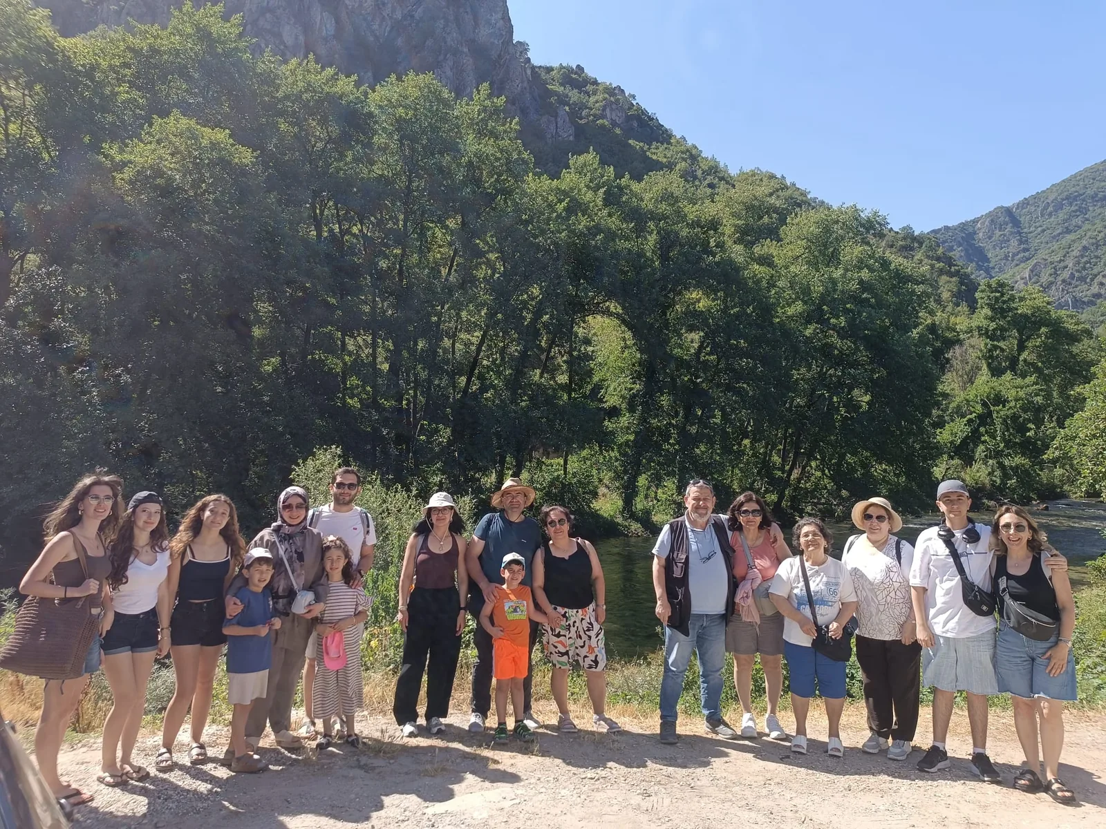 Doğa gezisinde TurDurak grubu